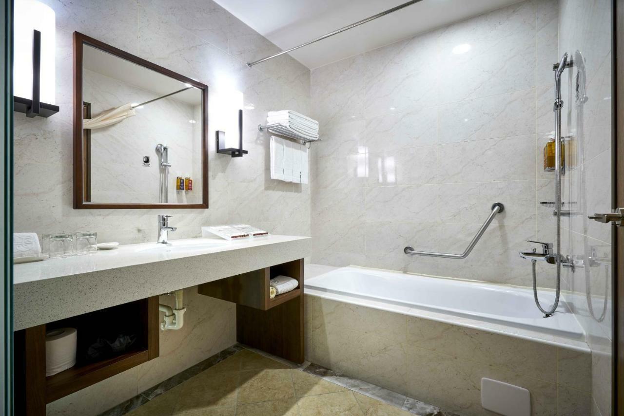 Lailai Hotel Taichung Exterior foto